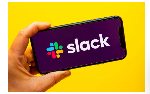 Hvordan logge ut av Slack på mobil